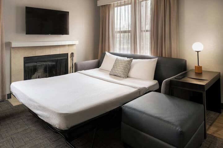 Room 5 of 36