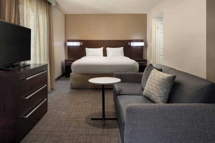 Room 6 of 36