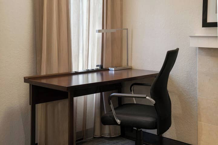 Room 7 of 36