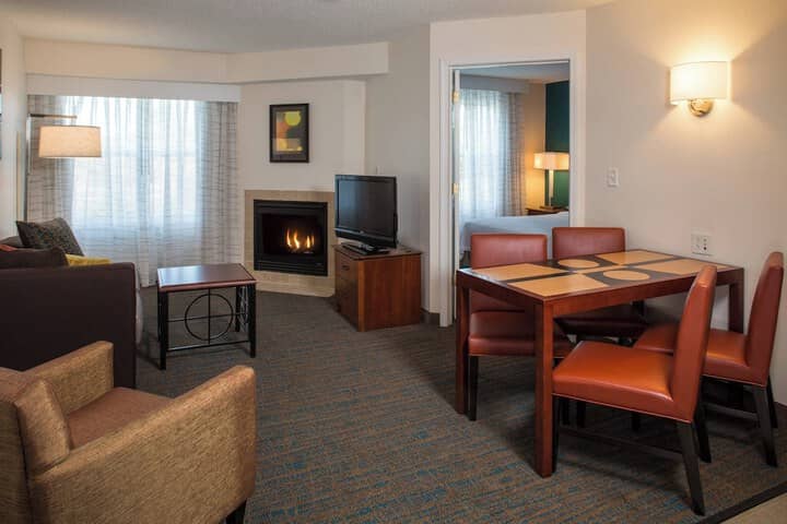 Room 7 of 25