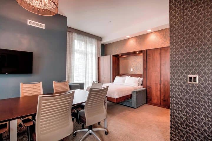 Room 20 of 87