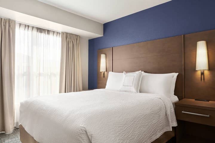 Room 8 of 28
