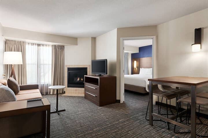 Room 7 of 28