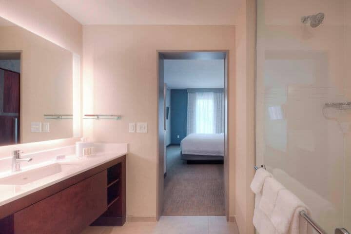 Room 53 of 87