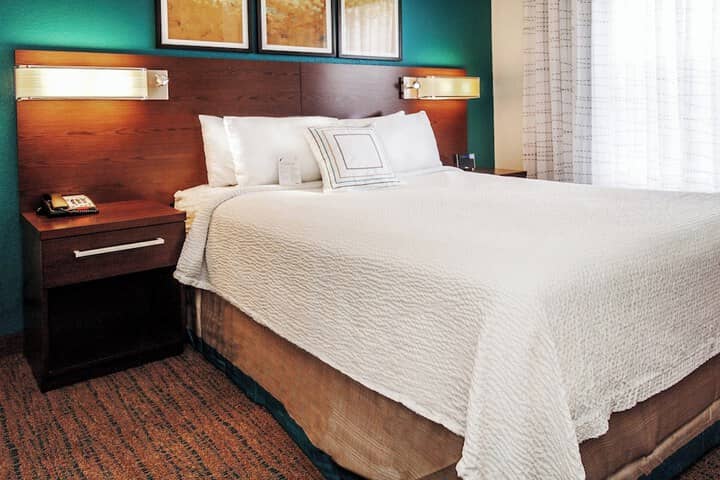 Room 4 of 28