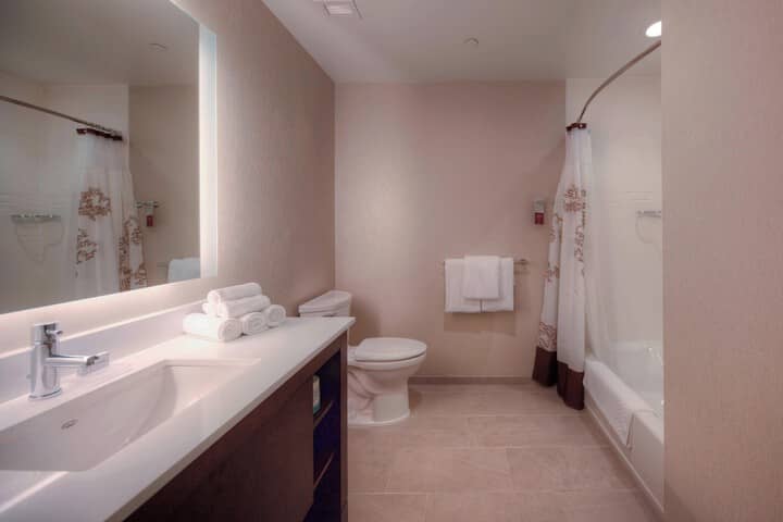 Room 47 of 87