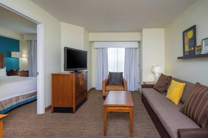 Room 15 of 28
