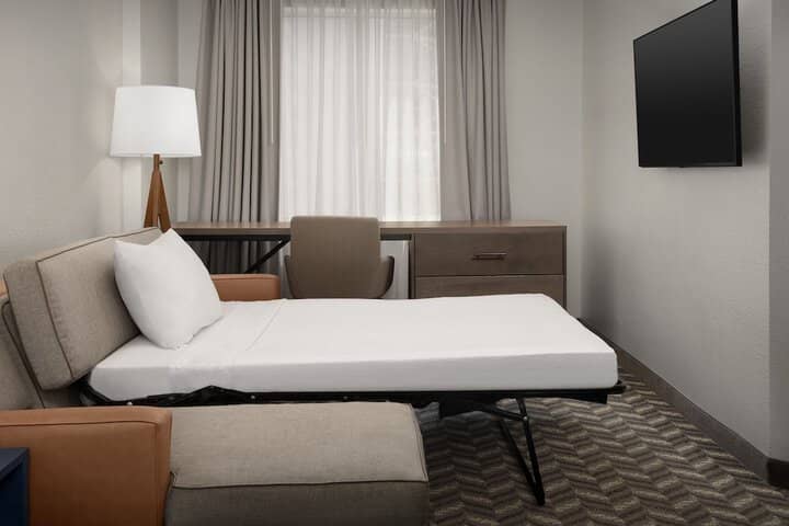 Room 14 of 40
