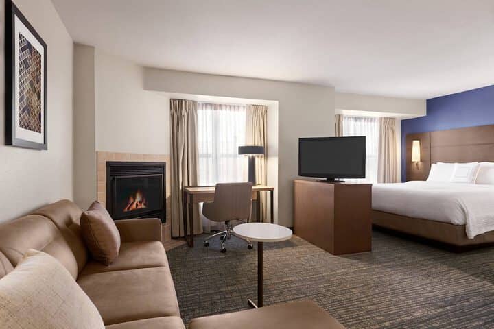 Room 15 of 28