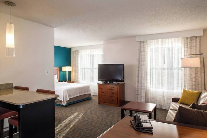 Room 8 of 25